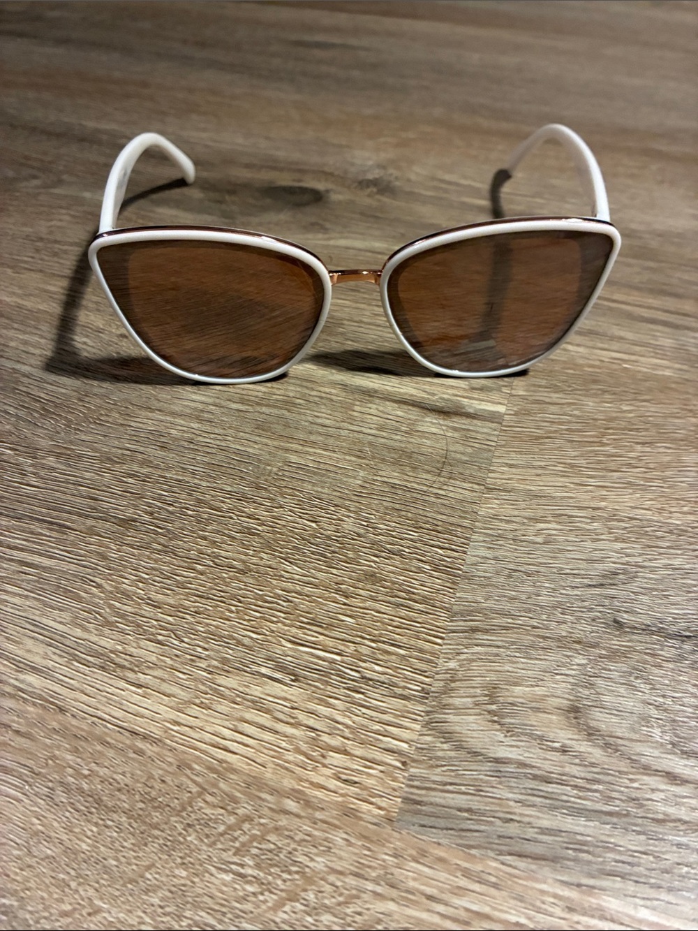 White Frame Cat-Eye Sunglasses with Brown Lenses